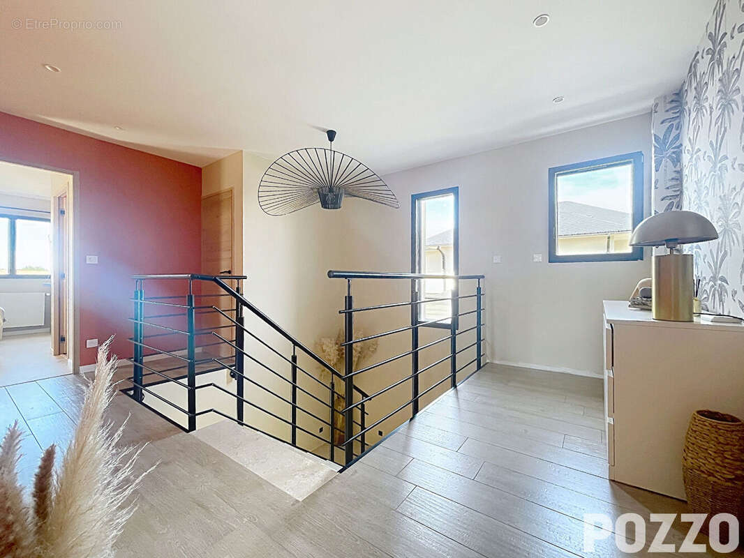 A VENDRE Maison Contemporaine  de 161 m2 - photo 9