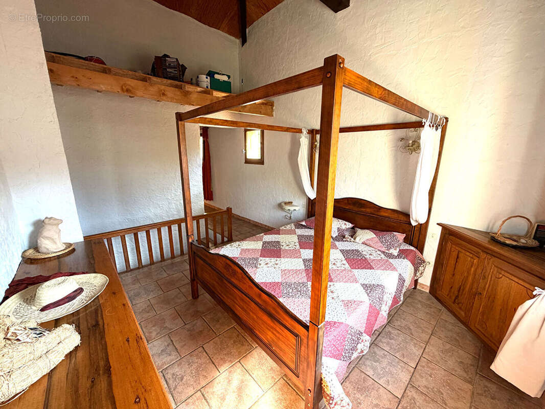 Maison à CORRENS