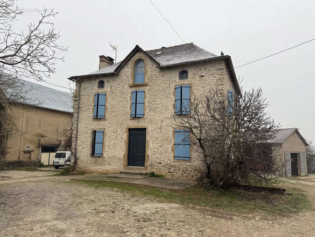 Maison à TAURIAC-DE-NAUCELLE