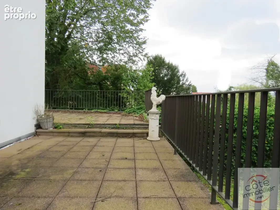 Appartement avec jardin privatif et garage. - photo 6