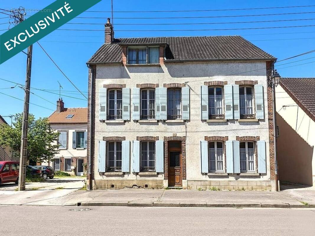 Photo 1 - Maison à BRIENON-SUR-ARMANCON