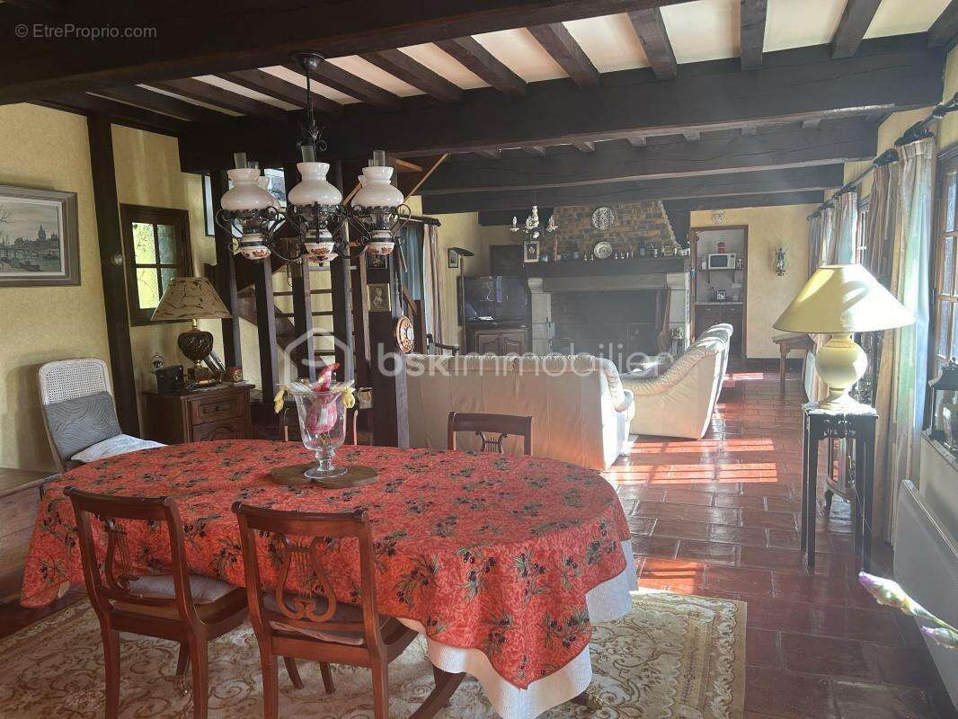 Maison à BONNEVILLE-LA-LOUVET