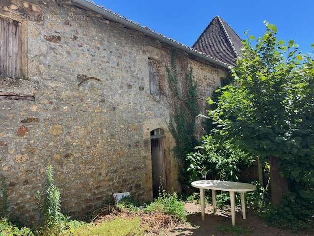 Maison à PRESSIGNAC