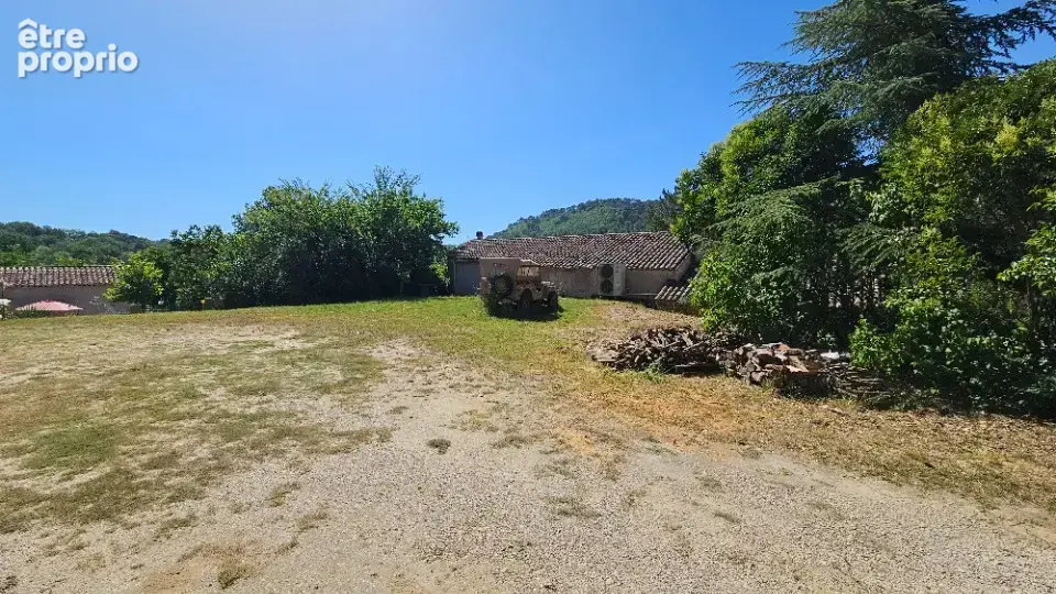Photo Terrain à Ansouis au prix de 210 000€