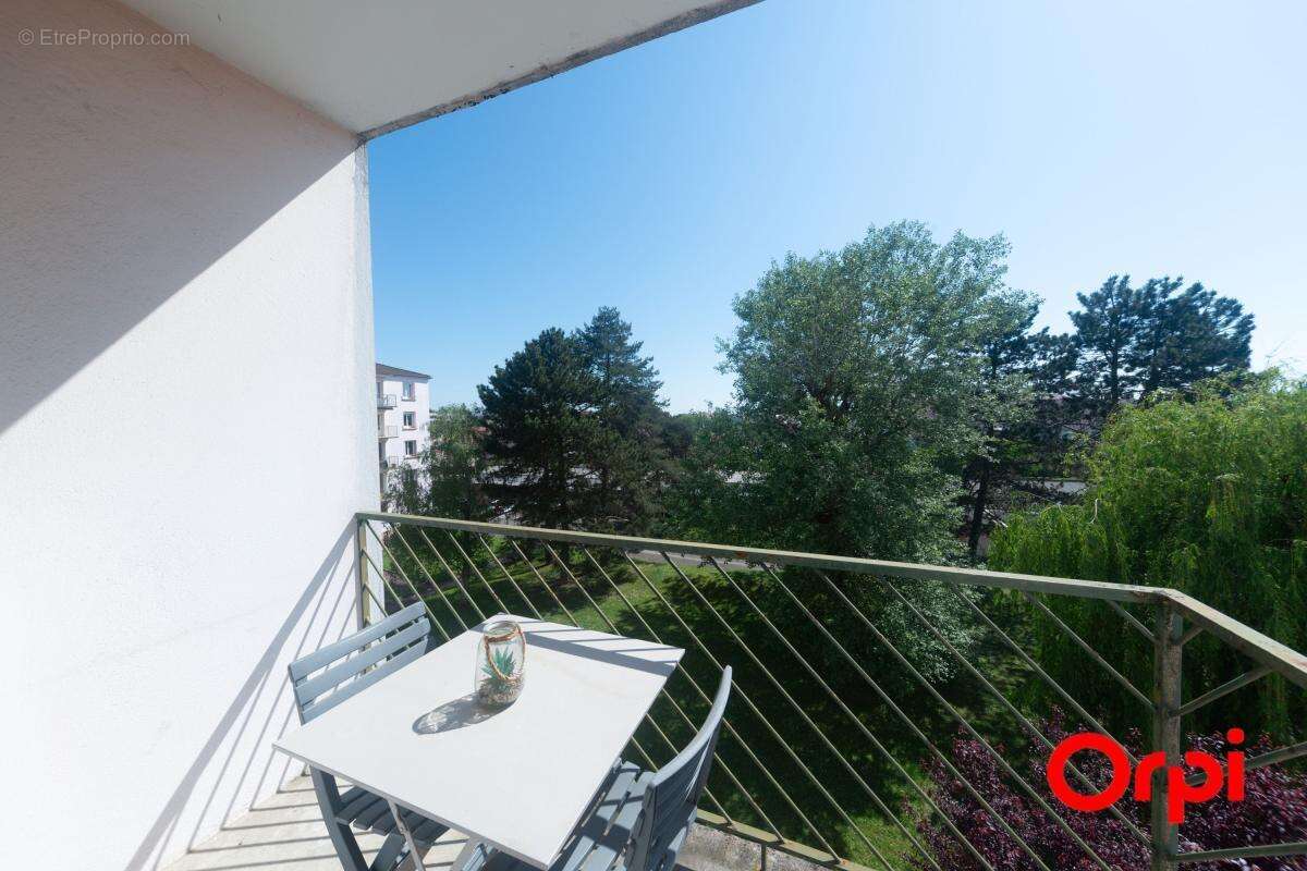 Appartement à CHARNAY-LES-MACON