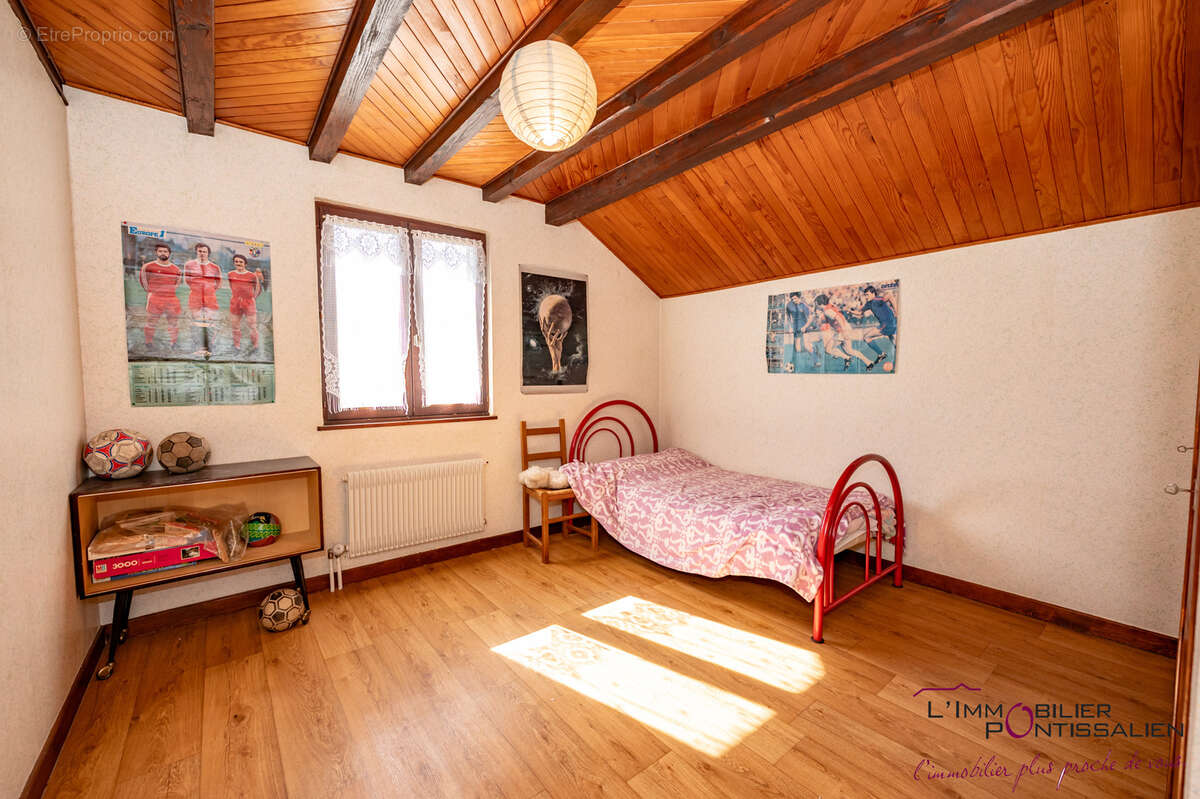 Maison à ROCHEJEAN