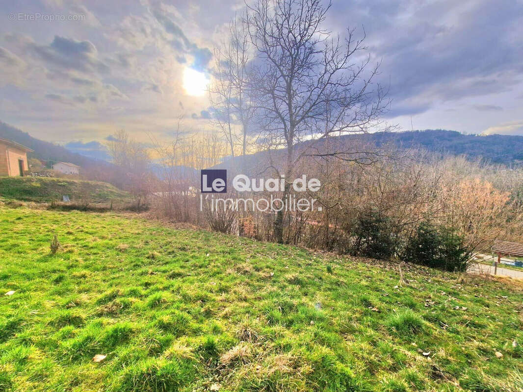 Terrain à LA CHAPELLE-DU-BARD