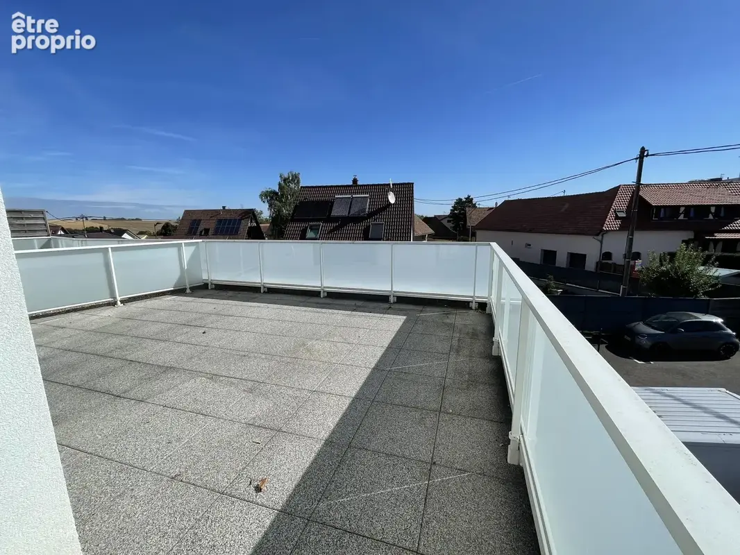 Truchtersheim - appartement f3 dernier etage + grande terrasse !!! - photo 2