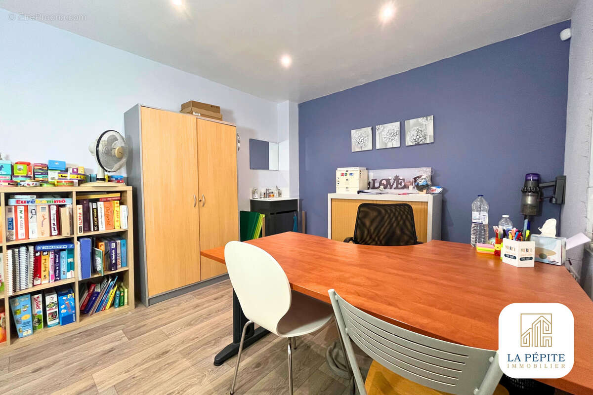 Commerce à FEIGNIES