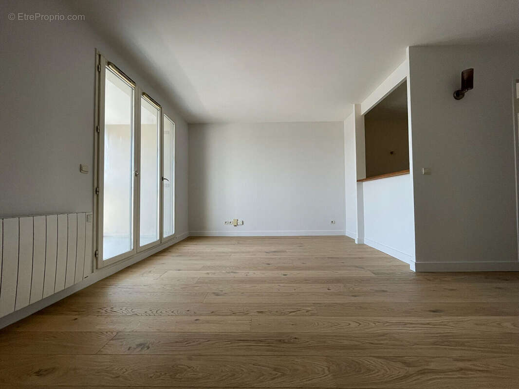 Bordeaux Bastide - Grand studio de 33 m2 avec loggia d'environ 8,5m² - photo 2