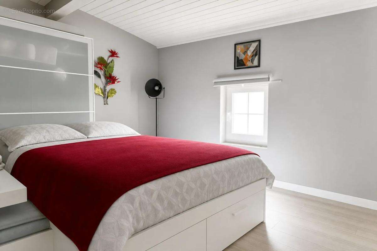 Appartement rénové avec vue cathédrale à Albi - photo 5
