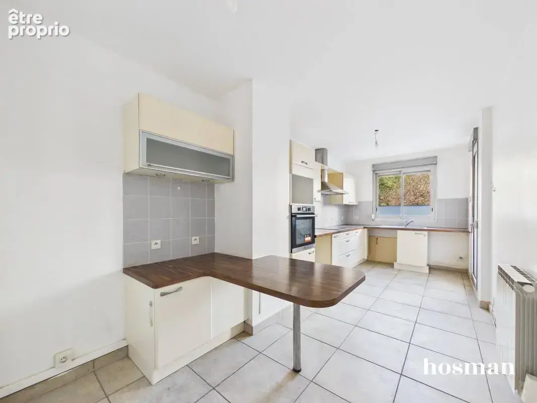 Bel et spacieux appartement familial T4/T5 de 119m2, traversant, avec balcon sur jardin et stationnement – Montchat, Lyon 3e - photo 9