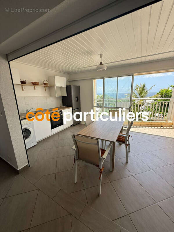 Appartement à LE MOULE