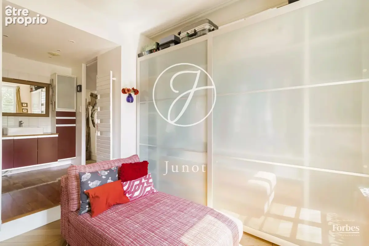 Paris 9e – QUARTIER PIGALLE / SAINT-GEORGES / RUE DE DOUAI – Appartement – 5 pièces – 132,41m² Carrez – 4 chambres – Ascenseur – - photo 11
