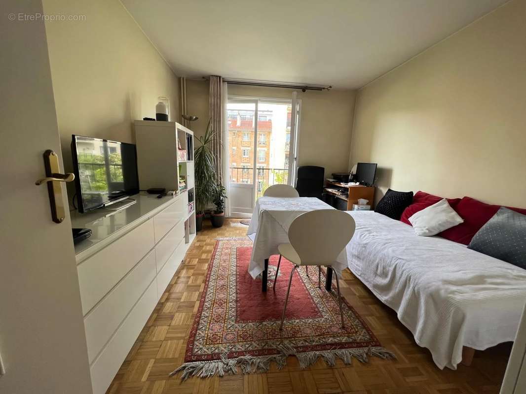 Appartement à PARIS-12E