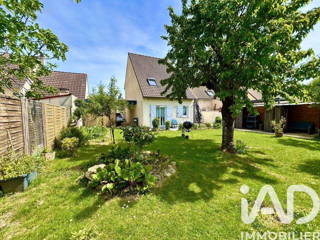 Photo 1 - Maison à MOISSY-CRAMAYEL