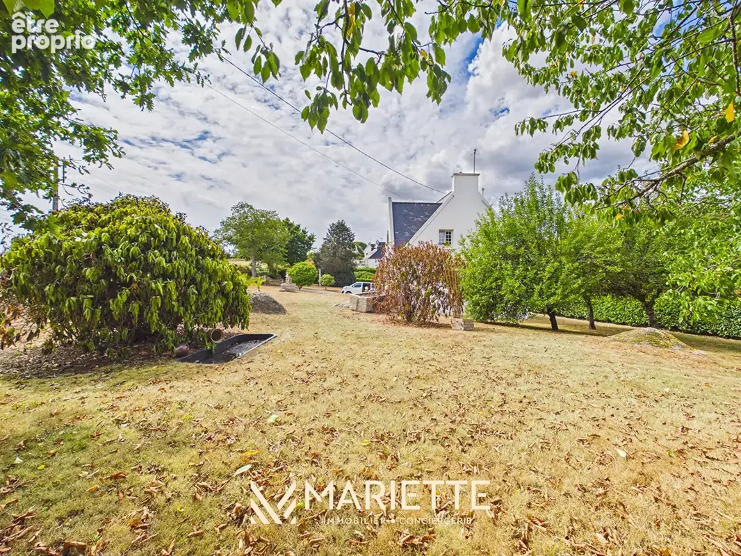 "AVENEL" Maison à Pont Aven avec beaux volumes, sous sol complet et jardin arboré. - photo 17