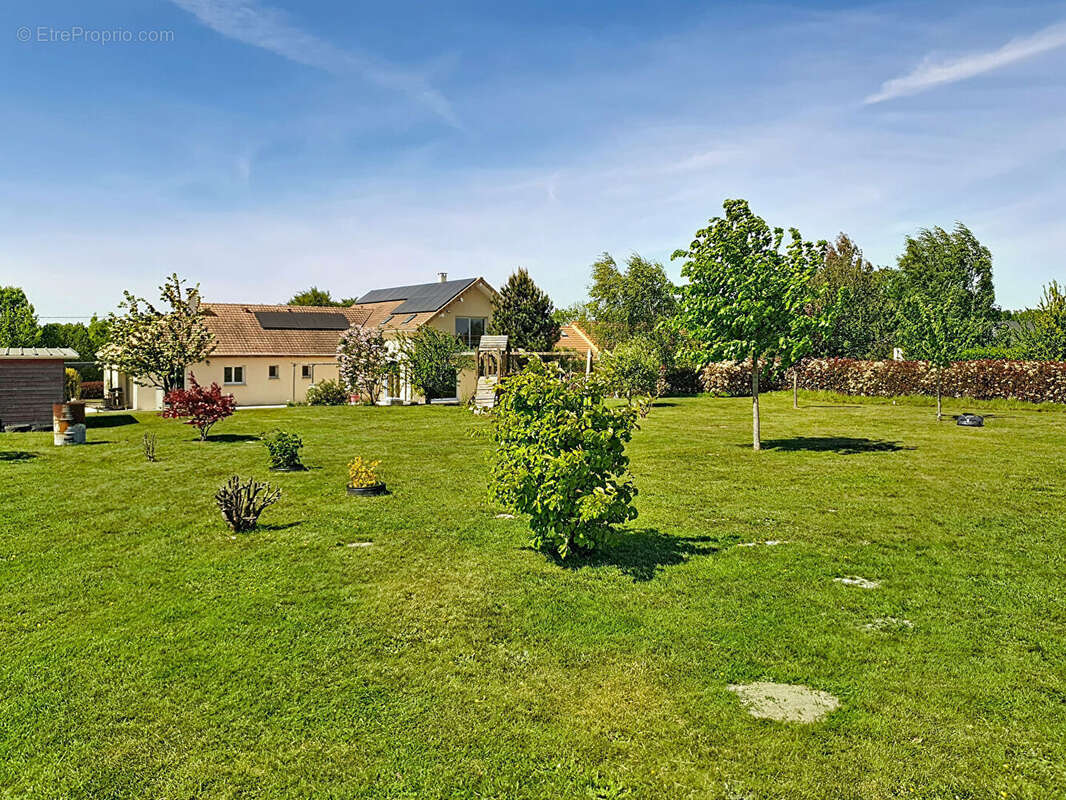 Maison à MONTFORT-SUR-RISLE
