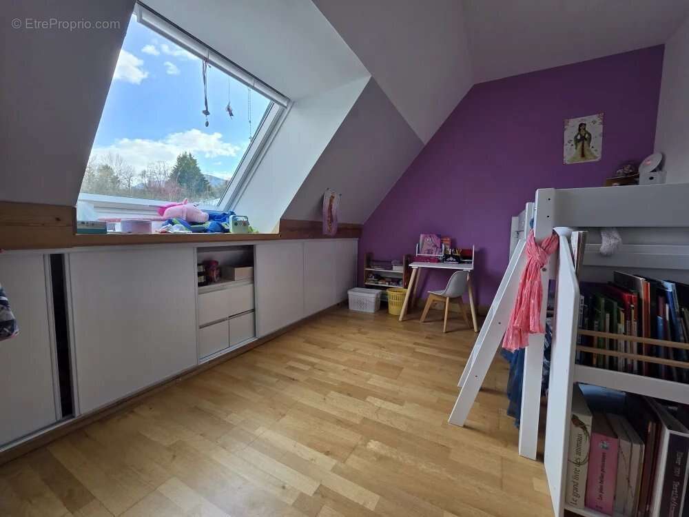 Maison à MIRIBEL-LANCHATRE