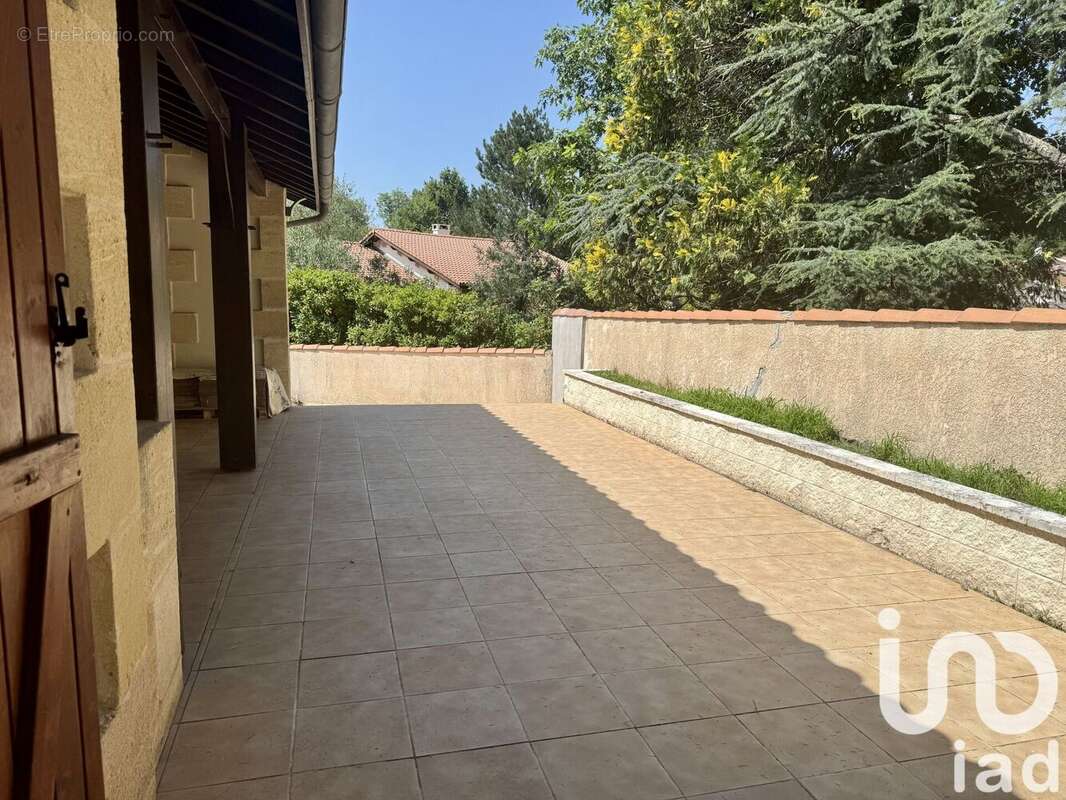 Photo 2 - Maison à AMBARES-ET-LAGRAVE