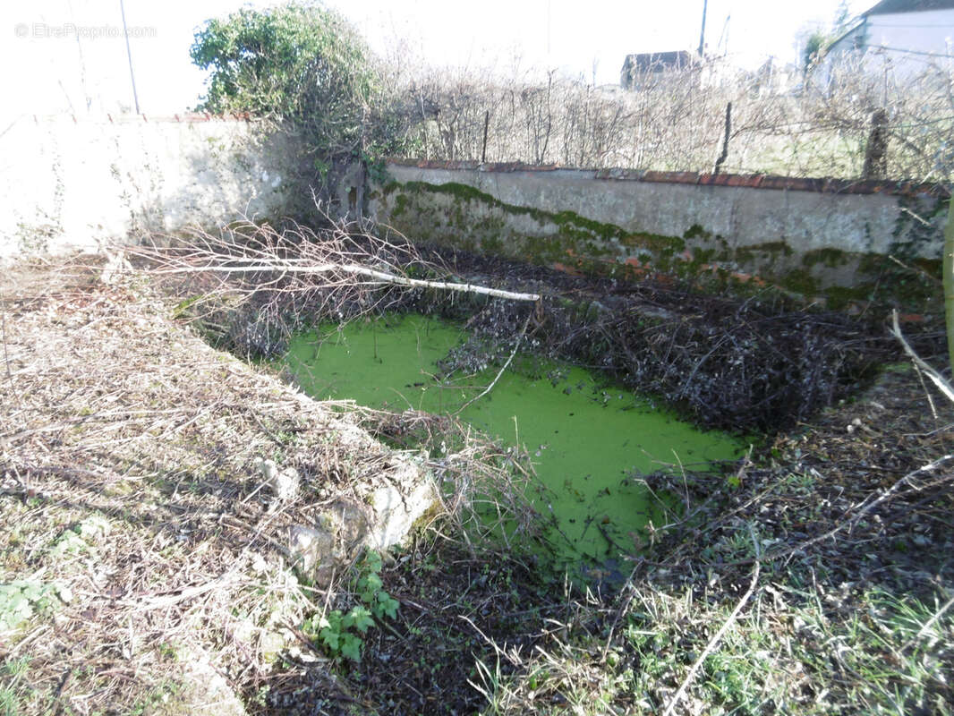 Maison à SAINT-CHRISTOPHE-EN-BRIONNAIS