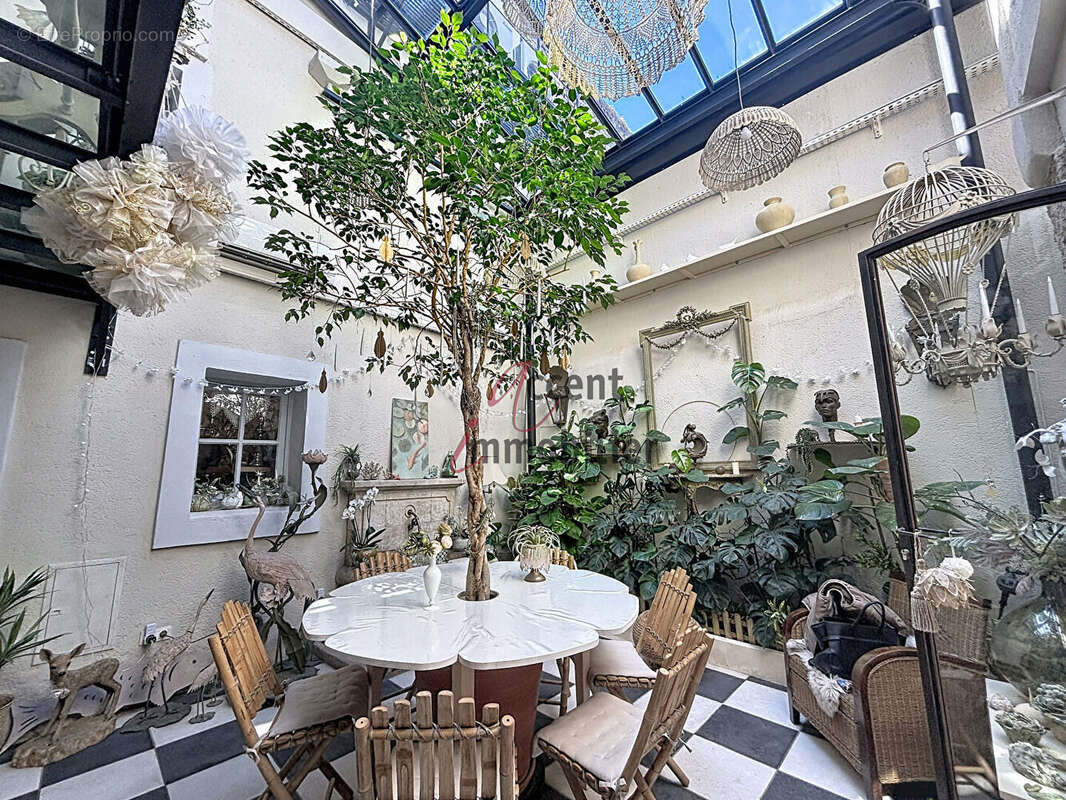 Maison à L'ISLE-SUR-LA-SORGUE