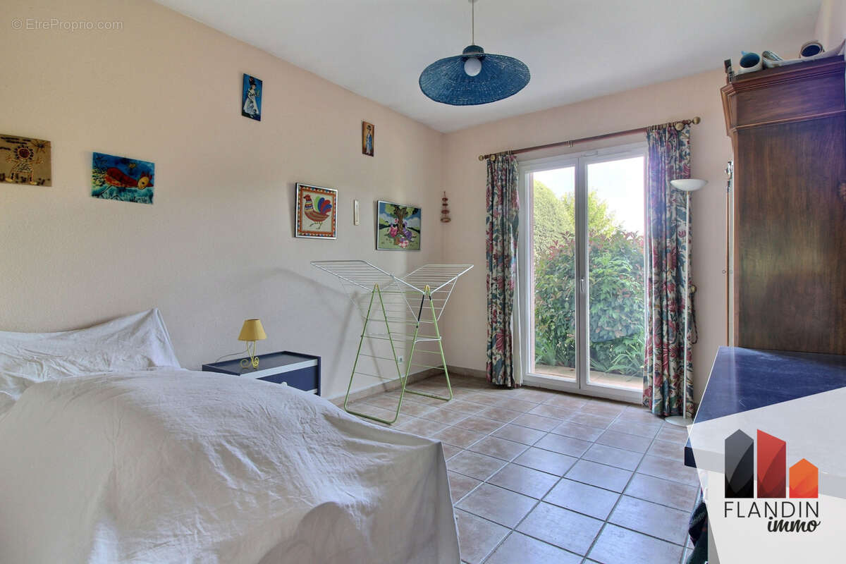 Maison à CHARLY