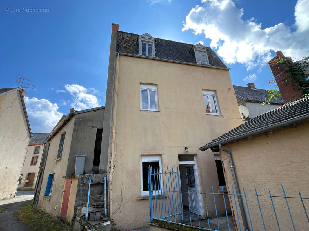 Maison à PIONSAT