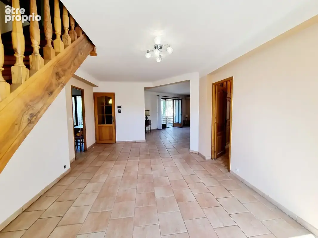 Maison de 127 m2 avec Piscine et sous-sol complet - photo 9