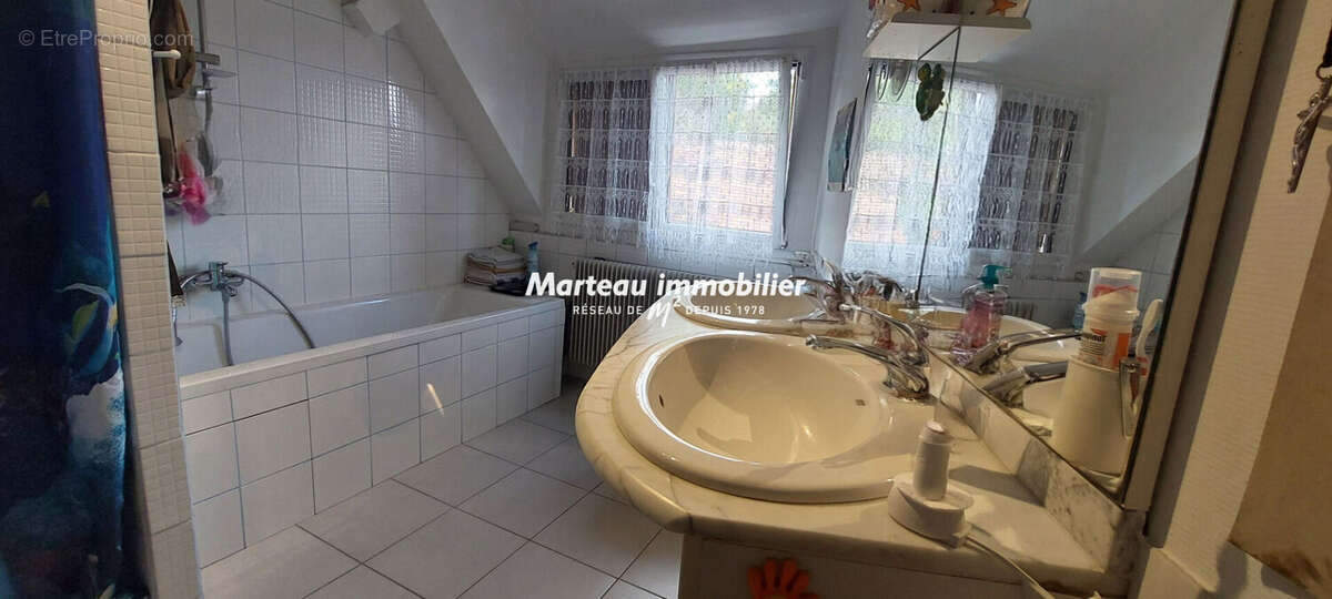 Maison à VALENNES