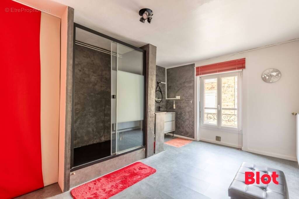 Maison à FOUGERES