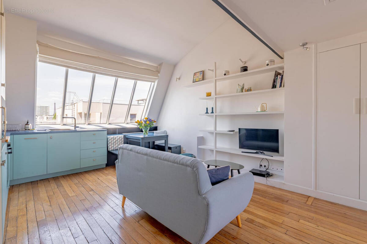 Appartement à PARIS-14E