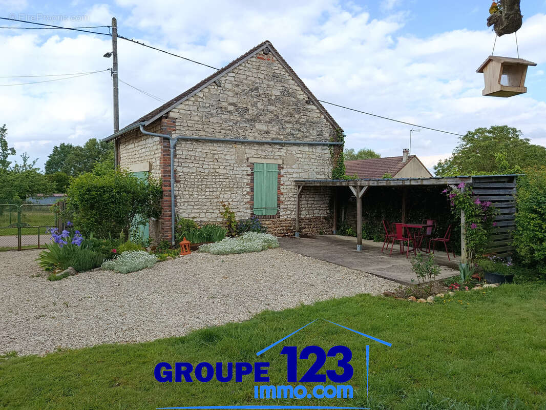 Maison à CHASSY