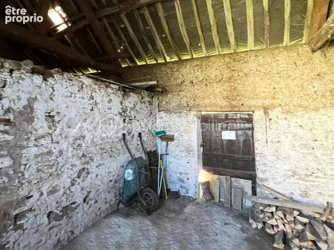Maison à fort potentiel avec dépendances – Très beau jardin arboré - photo 22