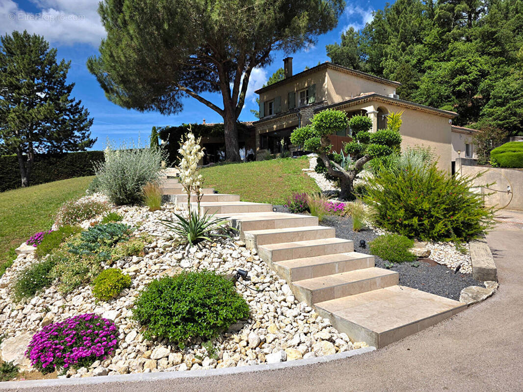 Maison à ARTHEMONAY