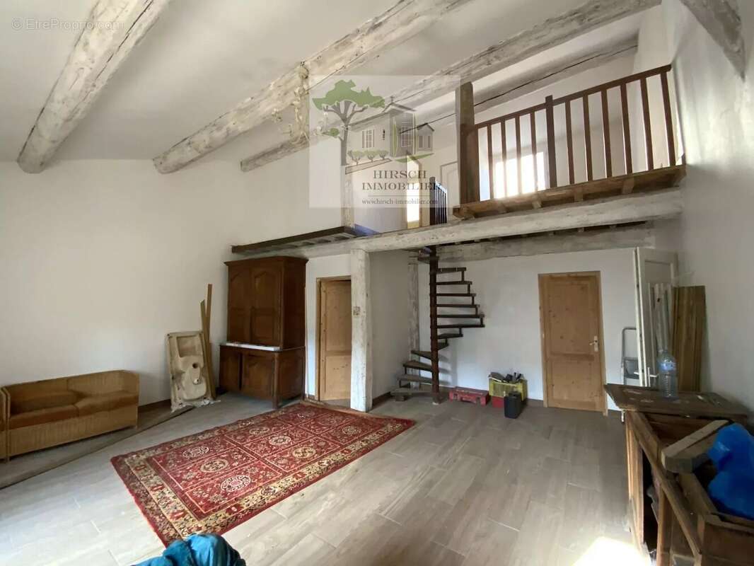 Maison à GINESTAS