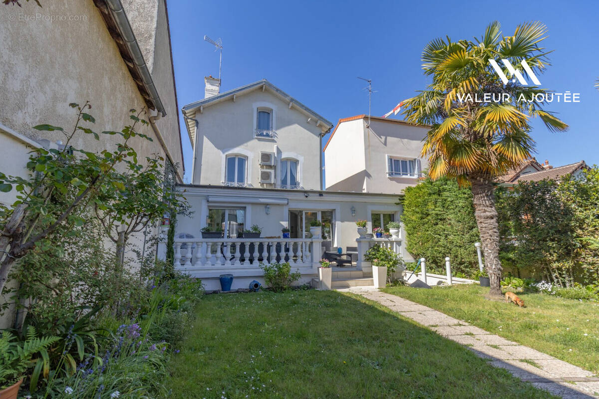 Maison à NANTERRE