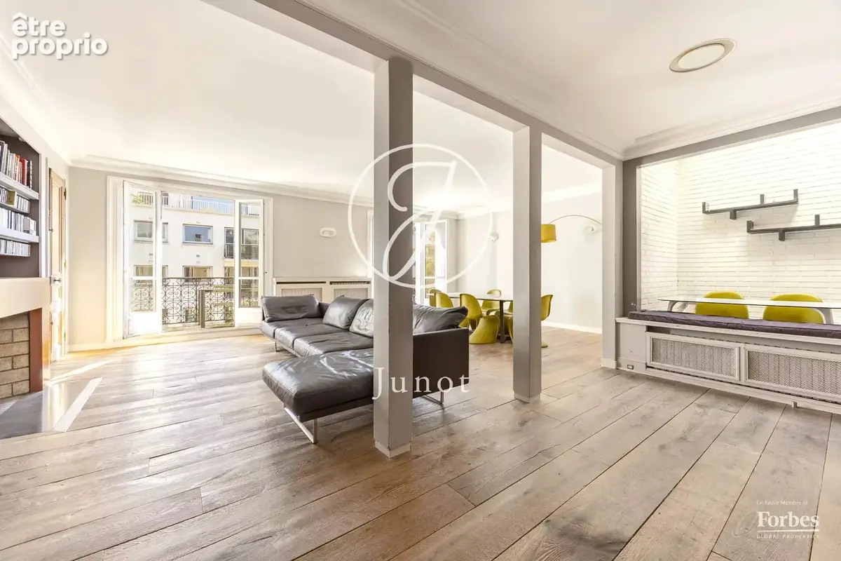 Paris 16e - JASMIN - Appartement - 6 pièces - 156,48m² Carrez - 157,46m² au sol - 4 chambres - Étage élevé - Balcon filant - photo 3