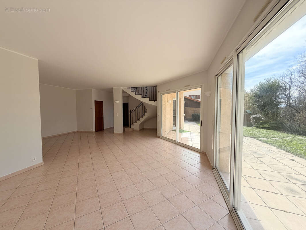 Maison à FRANCHEVILLE