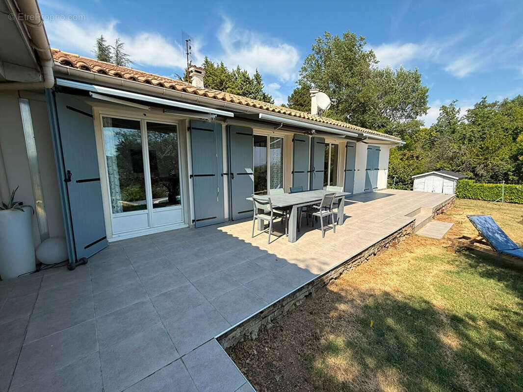 Maison de plain-pied de 132,17 m² avec piscine, 3 Chambres et terrain de 3 490 m² - photo 5