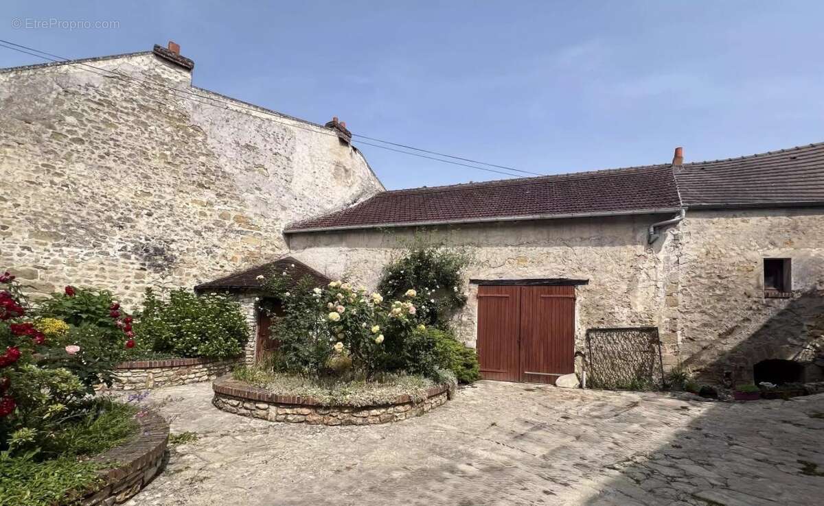 Maison à MONTGEROULT