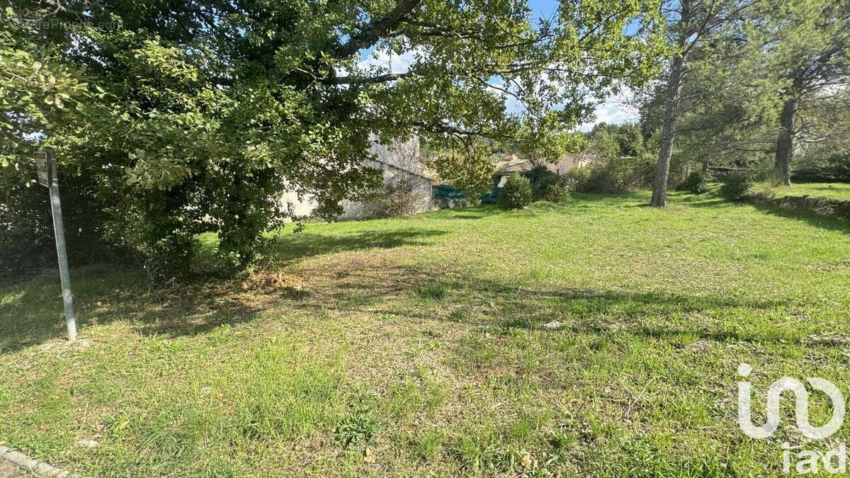 Photo 1 - Terrain à TRETS