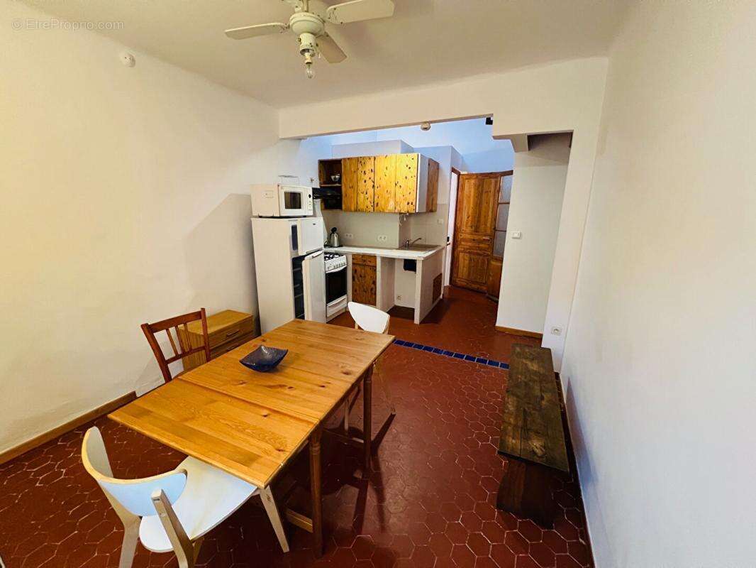 Maison à SAINT-CHAMAS