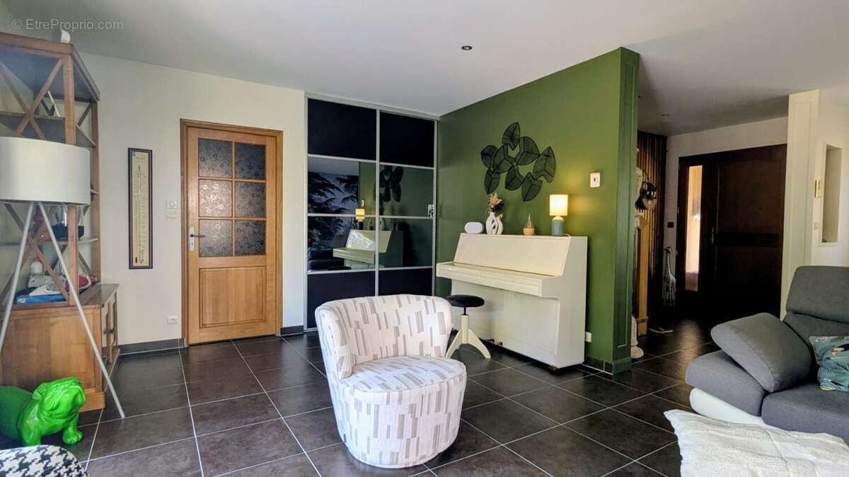 Maison 164 m² à Saint-Cyr-Sur-Loire  - photo 5