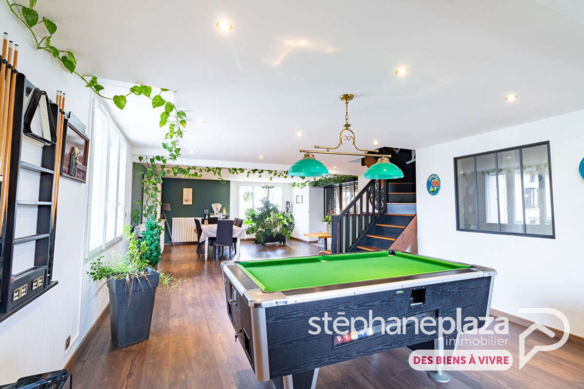 Maison à SAINT-MARTIN-DU-MONT