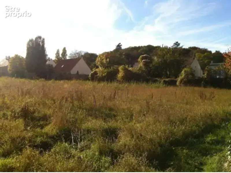 Photo Terrain à Ballancourt-Sur-Essonne au prix de 165 000€