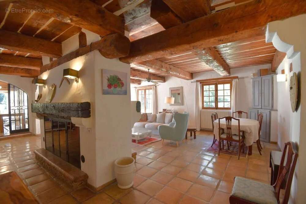 Maison à CALLIAN
