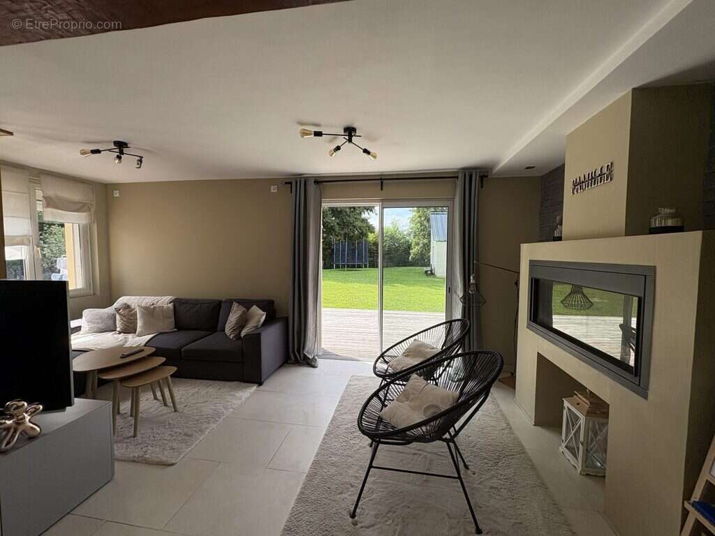 Maison à OUILLY-LE-VICOMTE