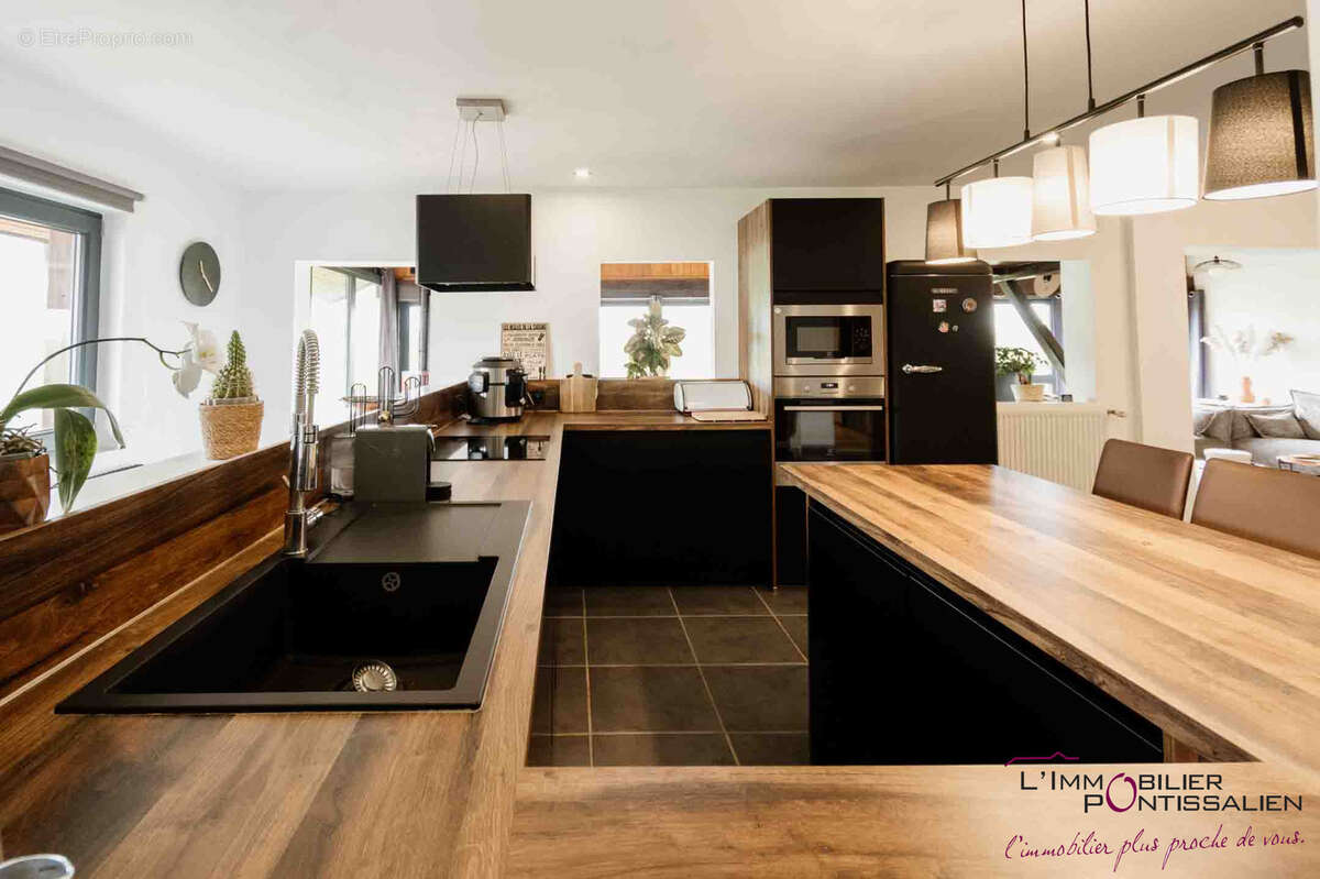 Appartement à SAINTE-COLOMBE