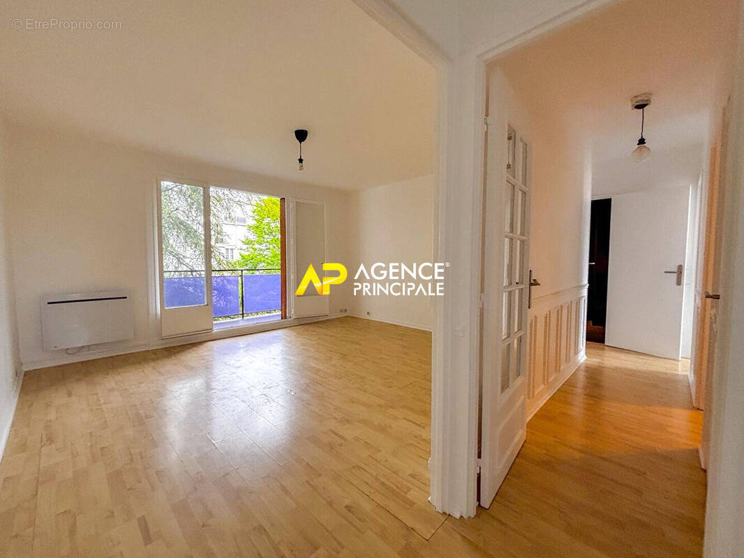 Appartement à SARTROUVILLE